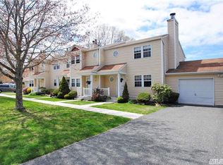 29 Franklin Cmns, Yaphank, NY 11980