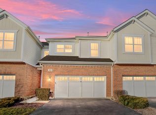 28 E Moseley Rd, Palatine, IL 60074