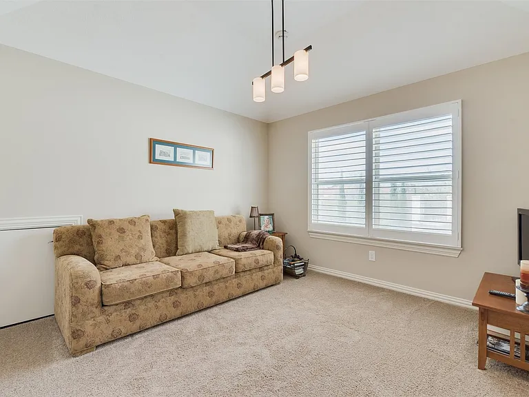 1826 Jade Hollow Ln — Photo 38