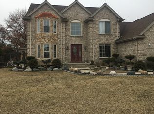 5683 Parshall Dr, Shelby Township, MI 48316
