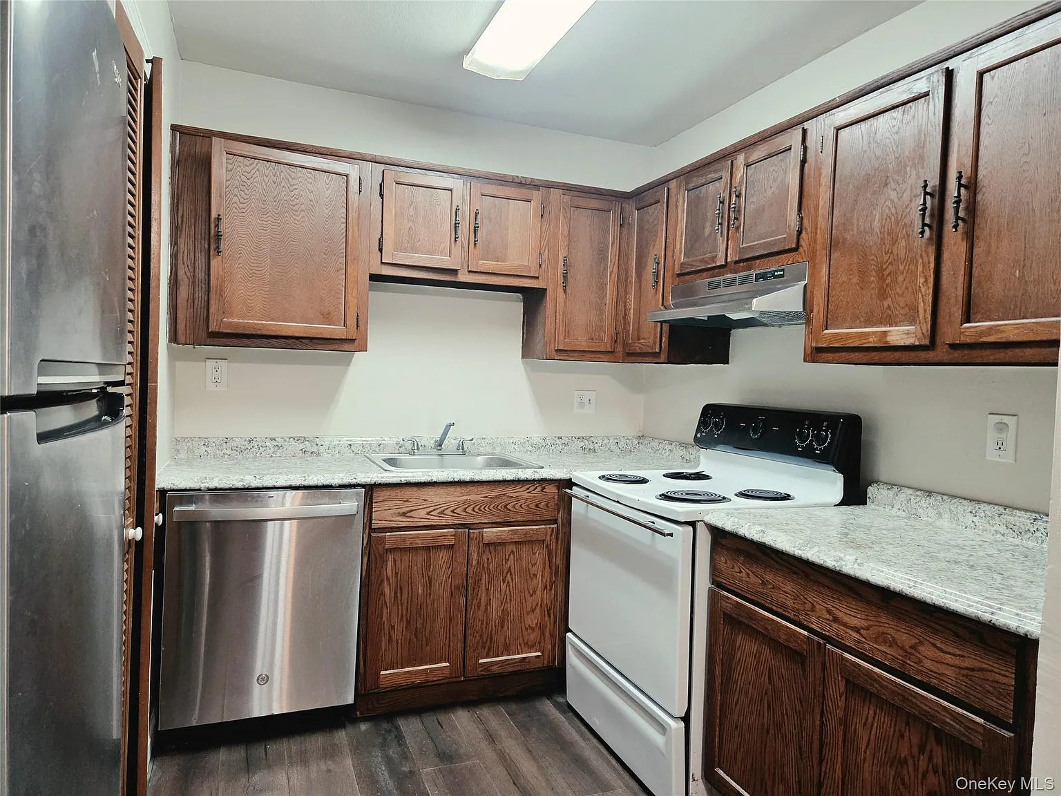 2 bed, 1.0 bath, 1000 sqft, $2,700 — Photo 4