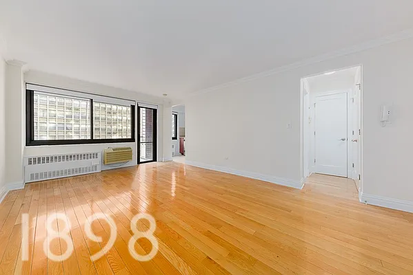 Rented by A&E Real Estate Management | media 6