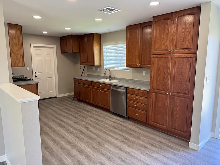 1235 Erringer Rd — Photo 7