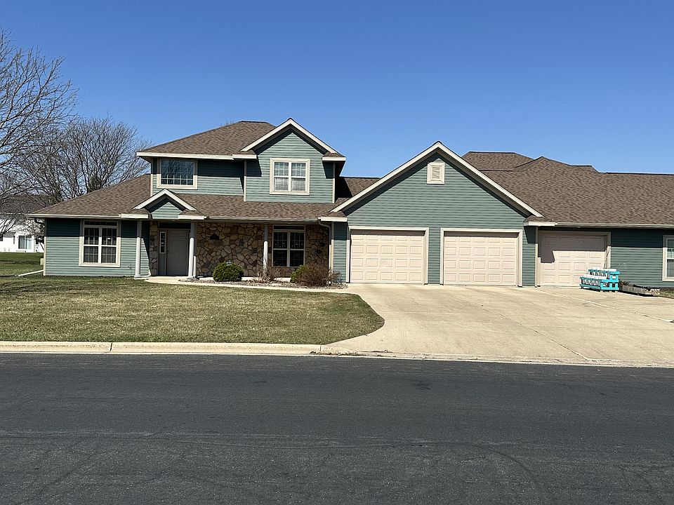 1st image of 180 E River Dr #1