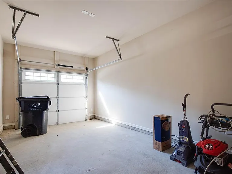 1795 Garbrooke Cv — Photo 12