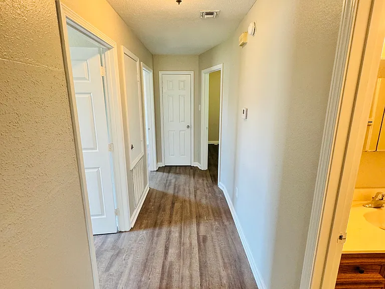 105 Greene Ln #115G — Photo 8