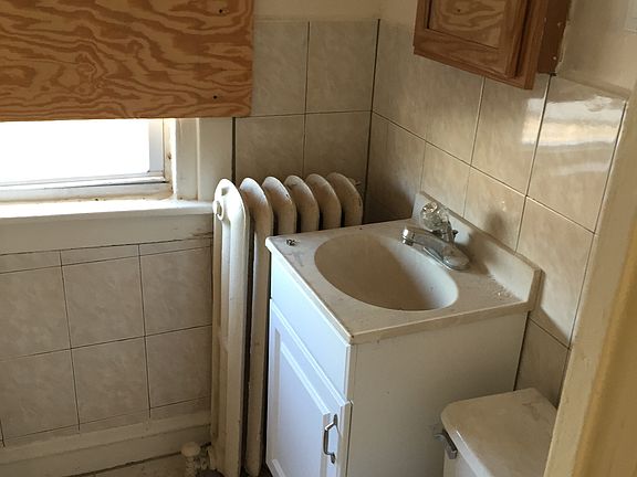 4th image of 2501 N 12th St