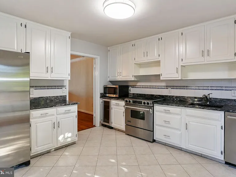 1454 McLean Mews Ct — Photo 11