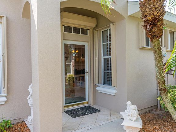 3rd image of 4309 Woodhall Cir
