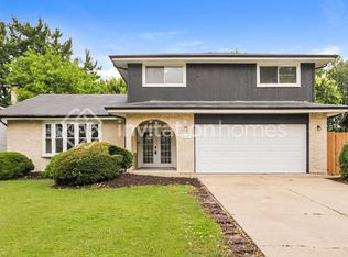 6137 Brookwood Dr, Oak Forest, IL 60452