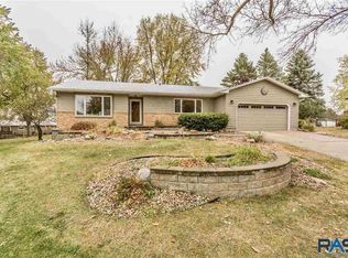 4420 S Oak Ridge Ave, Sioux Falls, SD 57103