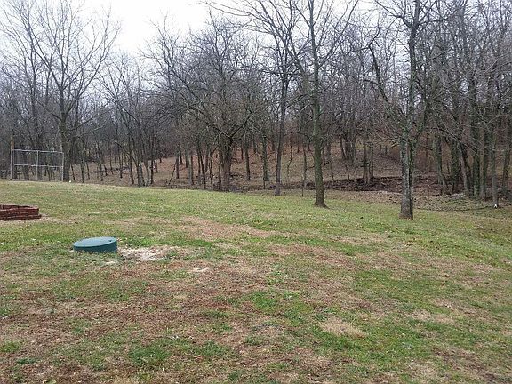 3rd image of 1087 Speedwell Rd