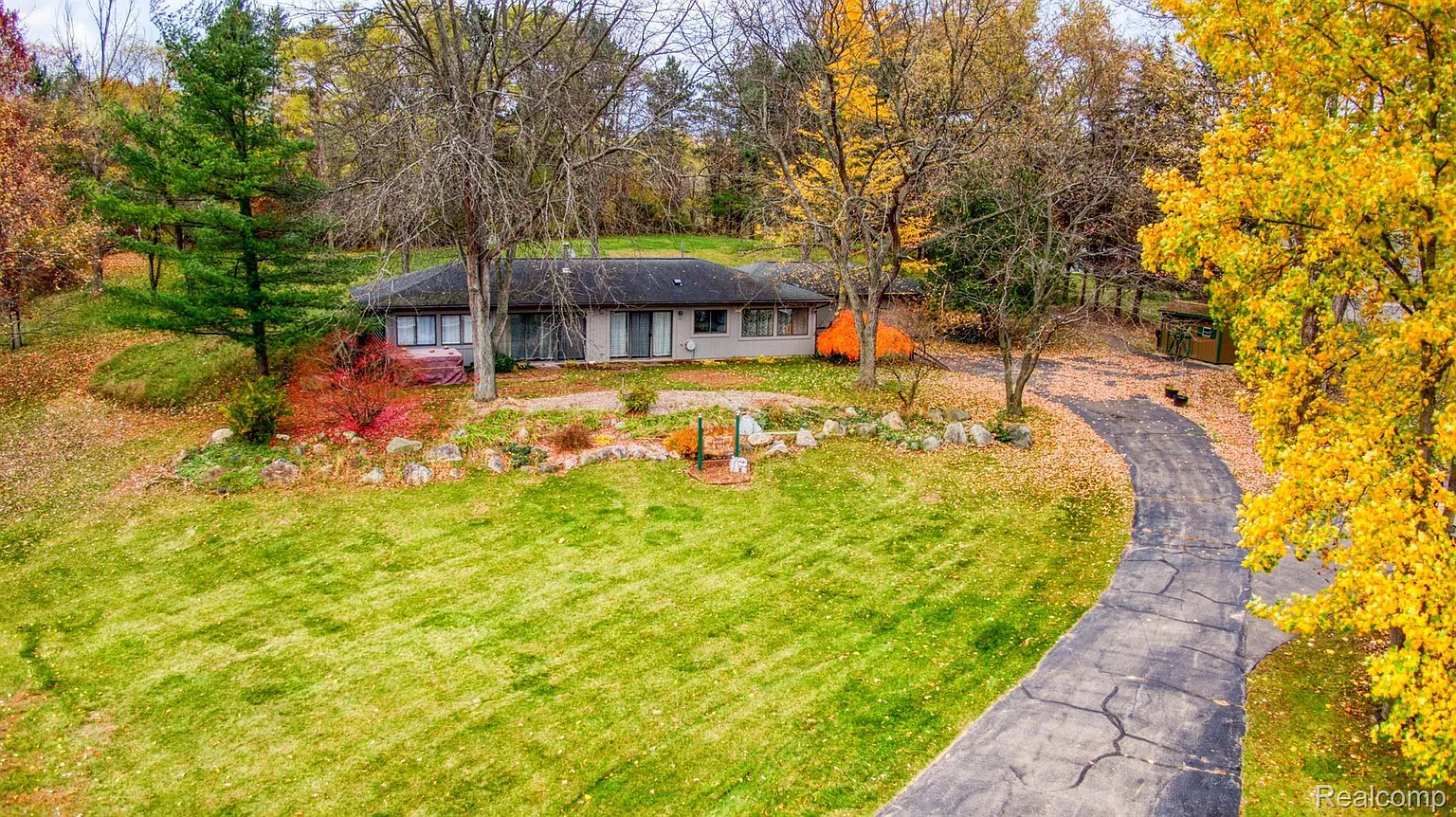 18109 Doyle Rd photo 1