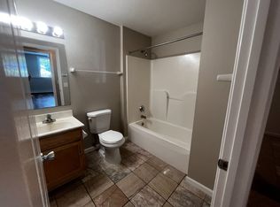 702 W Badger Rd APT 105, Madison, WI 53713
