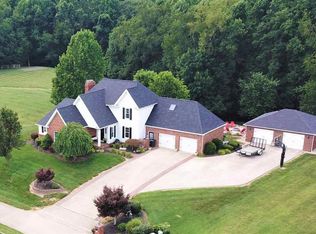 3 Marta Ln, Barboursville, WV 25504