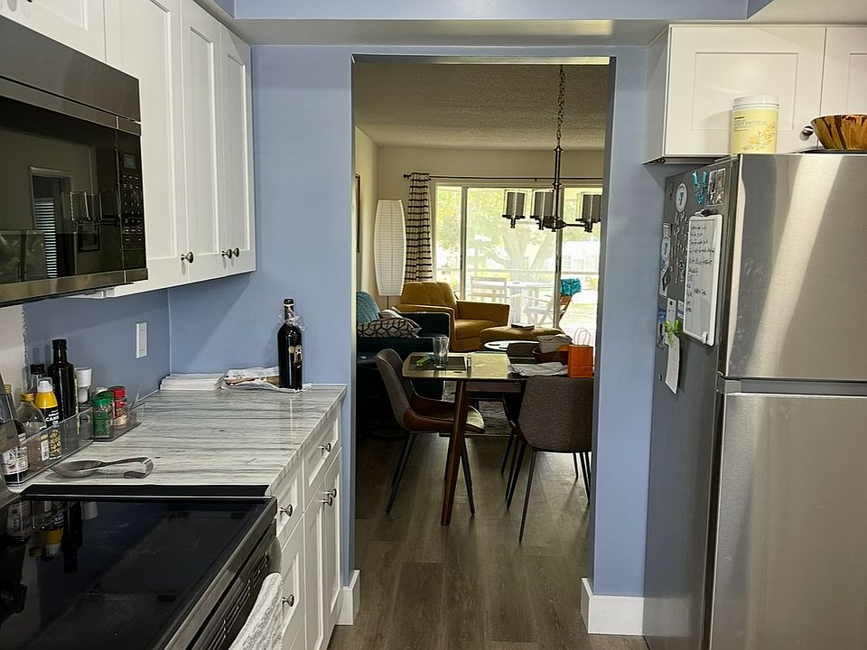2nd image of 4510 Overlook Dr NE