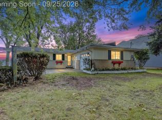 4223 Sadler Dr, Linden, MI 48451