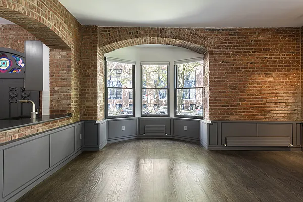 Rented by Compass | media 3