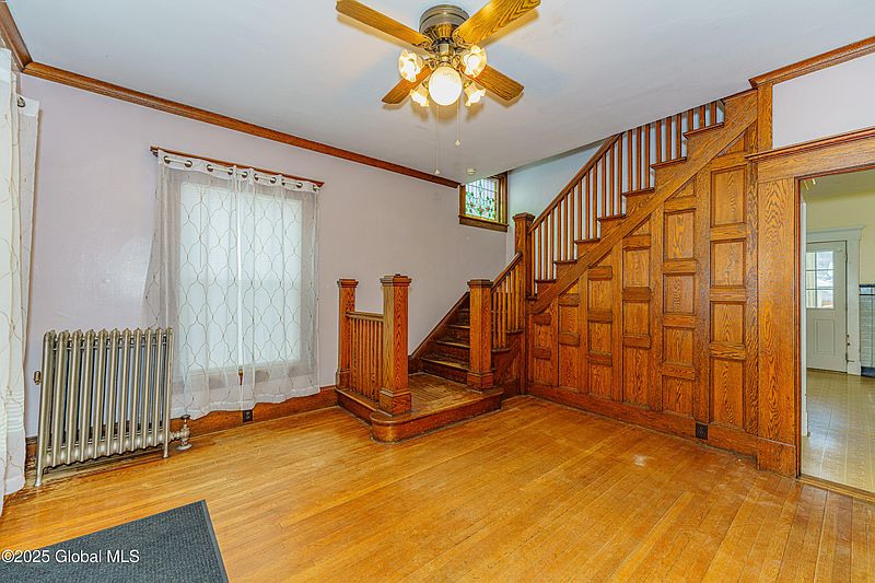 4th image of 13 Glenwood Avenue