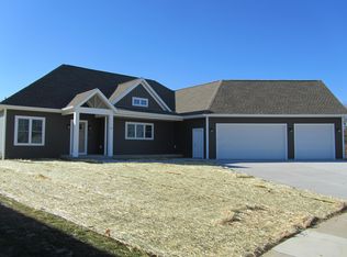 483 Western Ct, West Bend, WI 53095