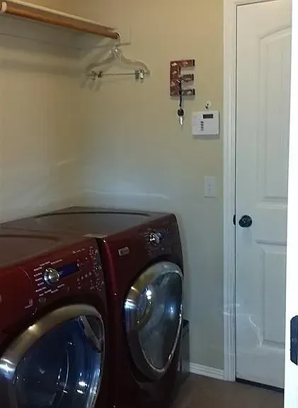 453 Caroline Claire St — Photo 14