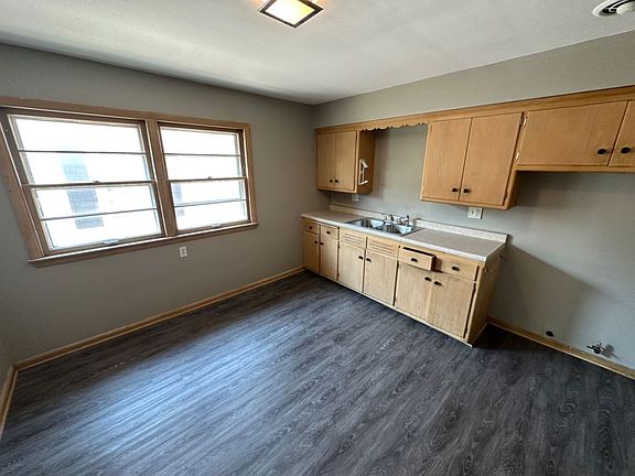 3rd image of 4053-4055 N 91st St