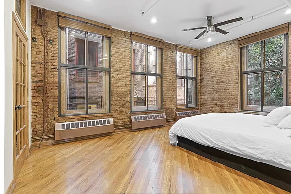 Sold by Compass | media 21