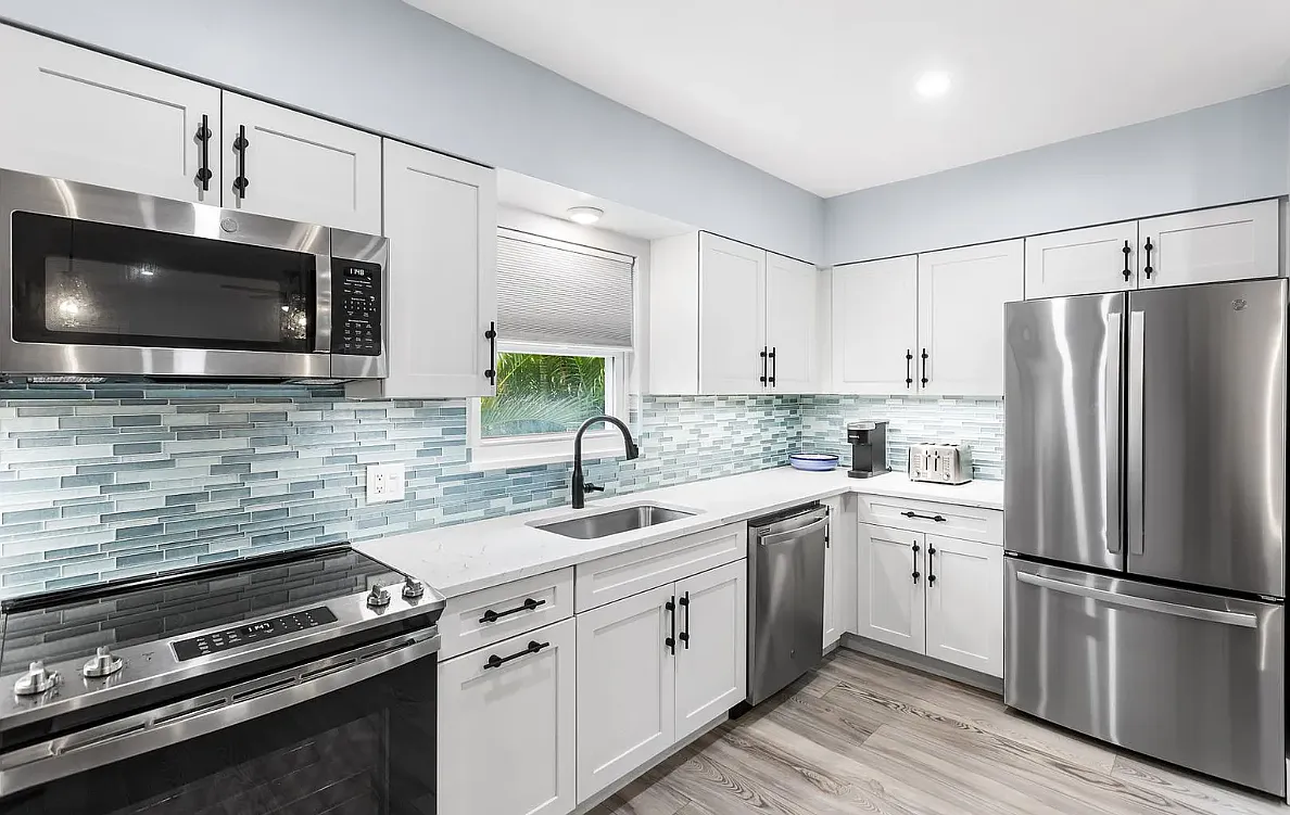 1 bed, 658 sqft, $2,300 — Photo 2