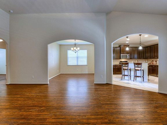 5th image of 974 Gowan Dr