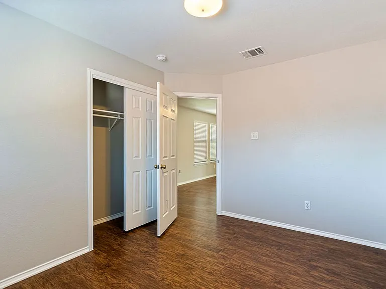 1209 Apollo Cir — Photo 17