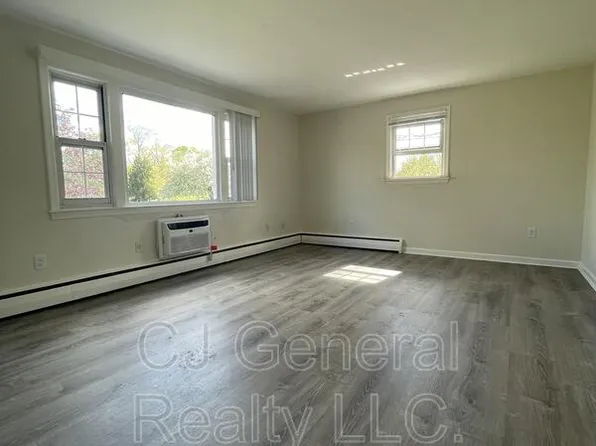 307 Washington St #3, Weymouth, MA 02188