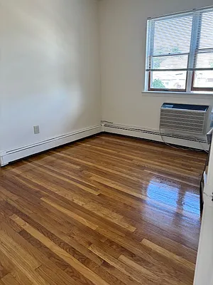 Rented by Alexiou Realty | media 9