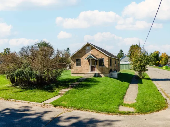 400 Brule Ave, Caspian, MI 49915