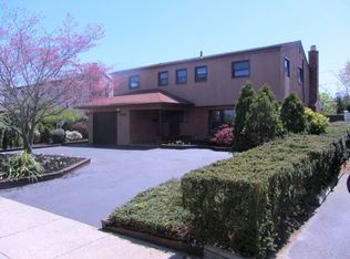 3778 Dunhill Rd, Wantagh, NY 11793