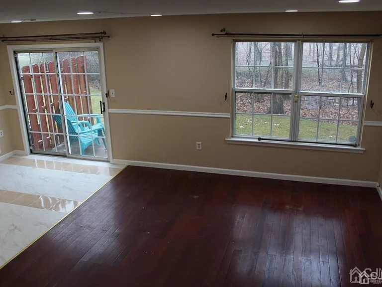 240 Hidden Woods Ct — Photo 30