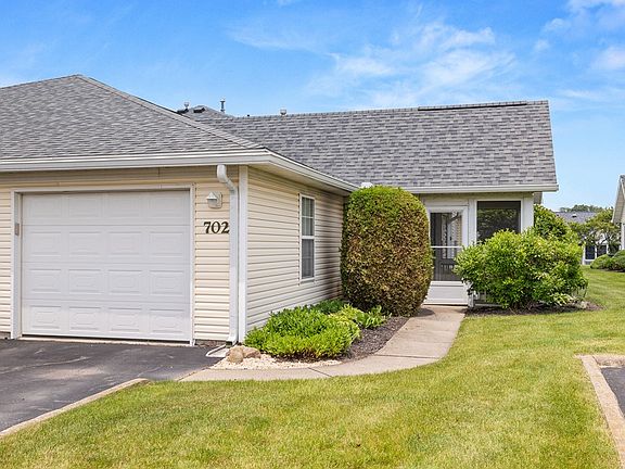 2nd image of 702 Villa Dr