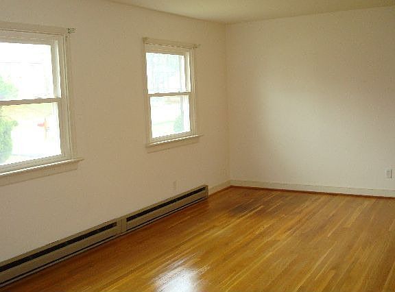 refinished hardoods thru out