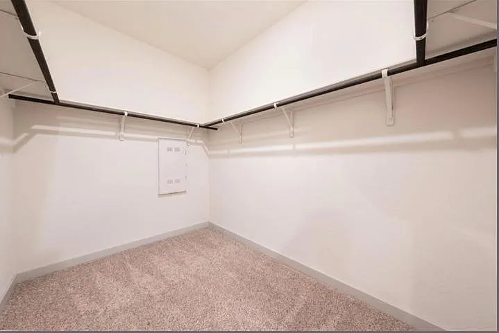 10805 Meris Ln — Photo 21