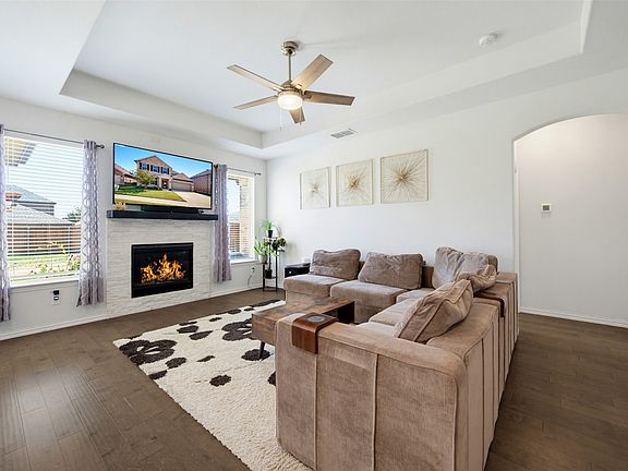 5th image of 3004 Chestnut Ln