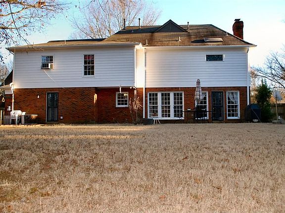 3rd image of 7294 Abercrombie Ln