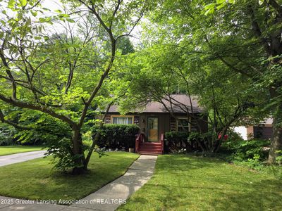 926 S Dexter Dr, Lansing, MI, 48910
