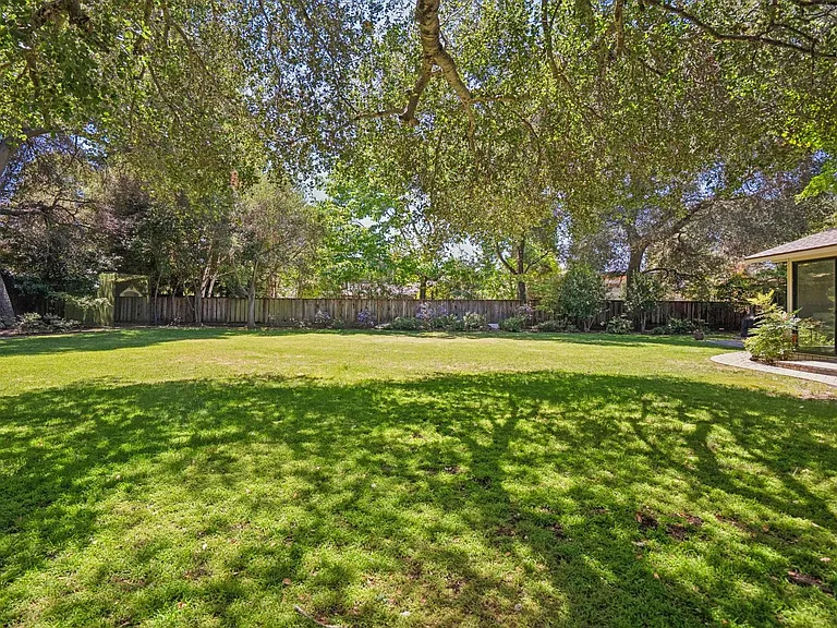 886 Berkeley Ave — Photo 19