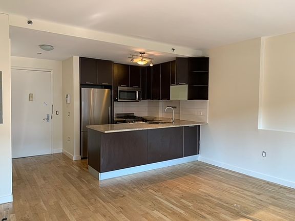 5th image of 502 9th Ave APT 5C