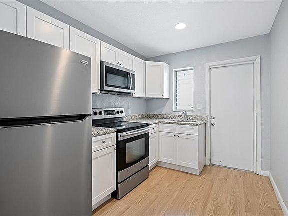 5th image of 1135 NW 6th Ave Unit B