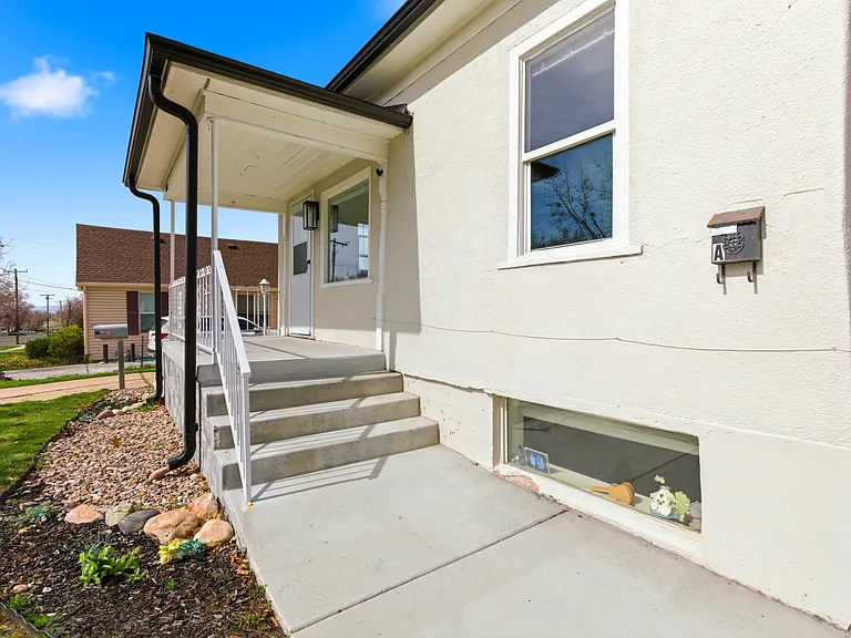1060 Sullivan Rd — Photo 11