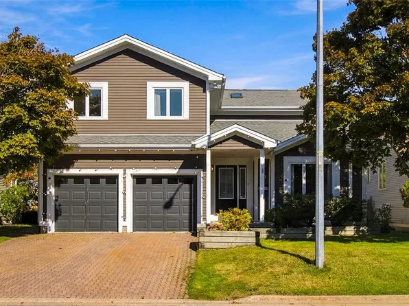 16 Hyde Park Drive, St. John's, NL A1A5G3