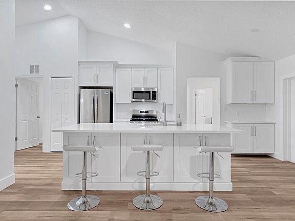 2nd image of 13148 Loblolly Ln