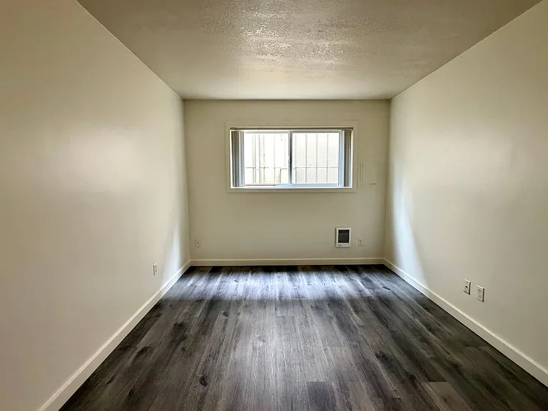 Holgate Lofts — Photo 50