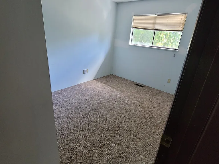 14953 71a Ave #1 — Photo 4