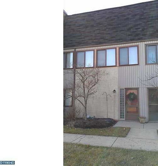 1st image of 4660 Essex Ct
